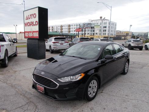 Used 2020 Ford Fusion S FWD image 1