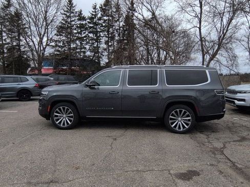 Used 2023 Jeep Grand Wagoneer L 4WD image 6