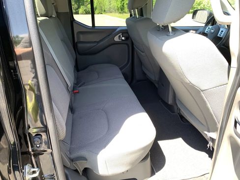 Used 2020 Nissan Frontier SV w/ Midnight Edition Floor Mats RWD image 30