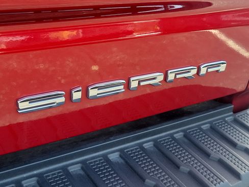 Used 2024 GMC Sierra 1500 Denali w/ Denali Reserve Package AWD/4WD image 6