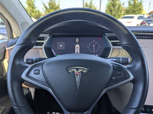 Used 2017 Tesla Model X 100D image 19