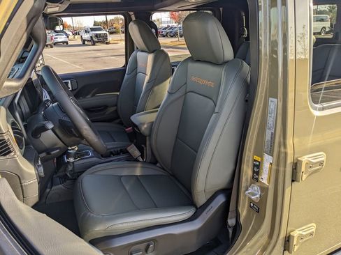 New 2026 Jeep Gladiator Mojave image 37