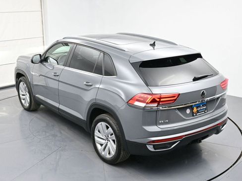Used 2022 Volkswagen Atlas Cross Sport SE image 35