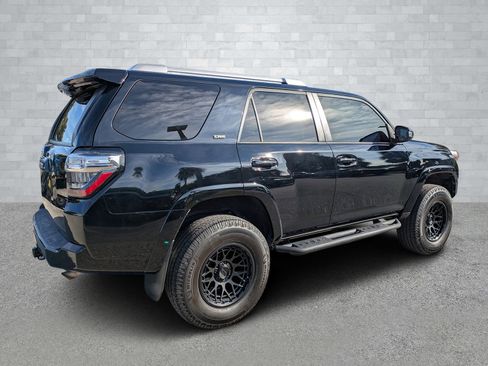 Used 2018 Toyota 4Runner SR5 image 5