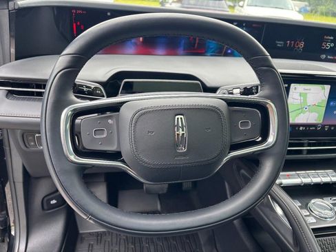 Certified 2025 Lincoln Nautilus Reserve AWD/4WD image 17
