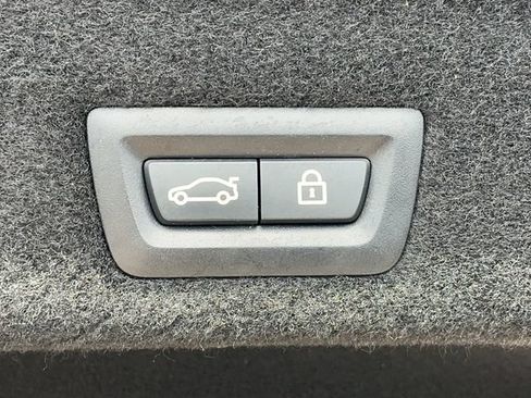 Used 2020 BMW 740i xDrive w/ Cold Weather Package AWD/4WD image 18