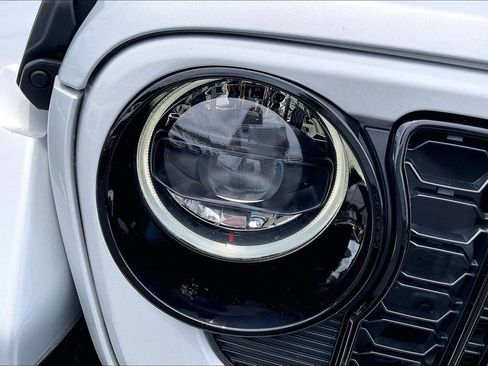 Used 2024 Jeep Wrangler High Altitude AWD/4WD image 32
