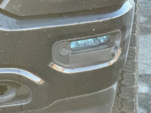 Used 2022 RAM 1500 Limited image 10