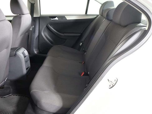Used 2015 Volkswagen Jetta SE FWD image 29