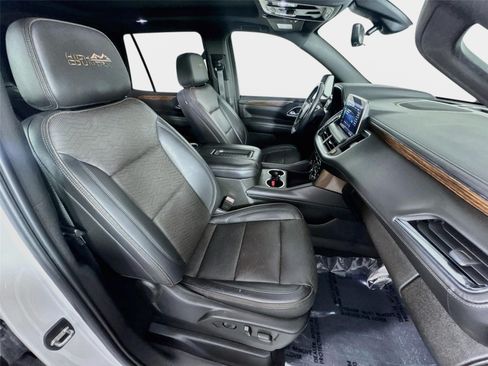 Used 2021 Chevrolet Tahoe High Country RWD image 30