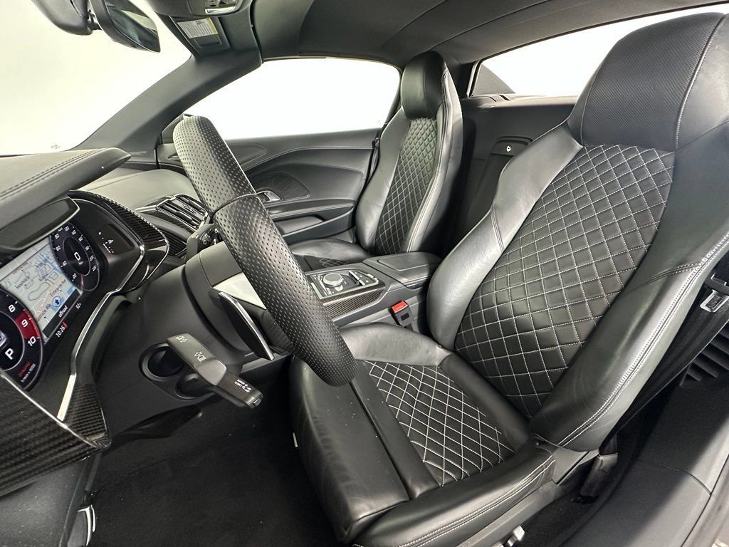 Used 2018 Audi R8 V10 plus AWD/4WD image 5