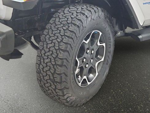 Used 2021 Jeep Wrangler Unlimited Rubicon 4xe w/ Cold Weather Group AWD/4WD image 34