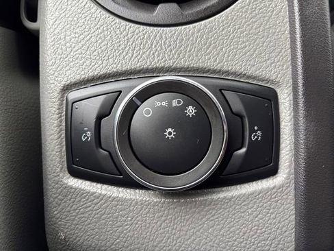 Used 2022 Ford E-350 and Econoline 350 Super Duty w/ Power Windows & Locks Group image 17