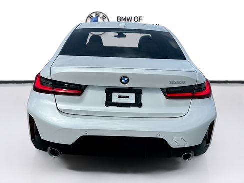 Certified 2025 BMW 330i Sedan w/ M Sport Package RWD image 6