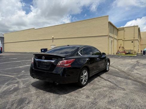Used 2013 Nissan Altima 3.5 SV FWD image 6