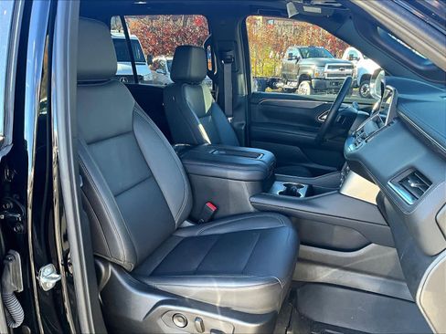 Used 2024 Chevrolet Tahoe Z71 w/ Luxury Package image 11