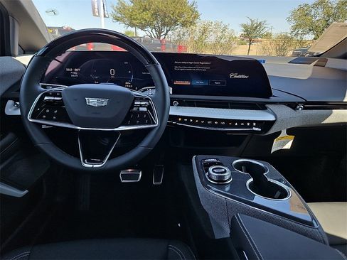 New 2025 Cadillac Optiq Sport 1 w/ LPO, ONYX Package image 11