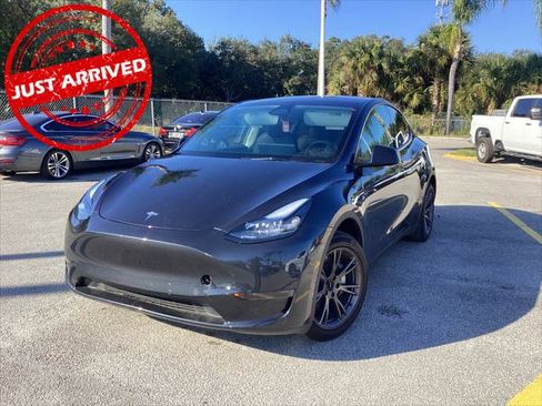 Used 2024 Tesla Model Y Long Range image 2