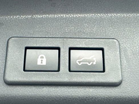 Used 2023 Subaru Ascent Limited w/ Technology Package image 35