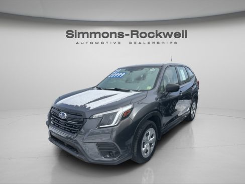 Used 2023 Subaru Forester image 4