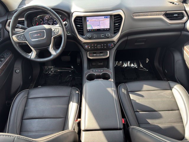 Certified 2023 GMC Acadia Denali w/ Denali Ultimate Package AWD/4WD image 15