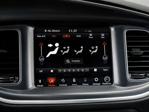 Used 2020 Dodge Charger Scat Pack RWD image 32