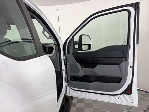 Used 2025 Ford F350 XL w/ Snow Plow Prep Package image 25