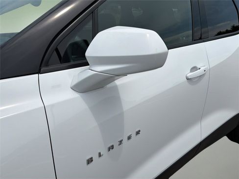 Used 2022 Chevrolet Blazer LT AWD/4WD image 12