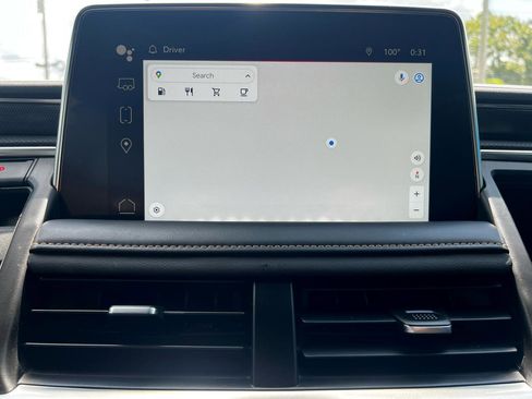 Used 2022 GMC Yukon XL AT4 image 16