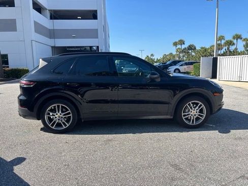 Used 2019 Porsche Cayenne AWD/4WD image 2