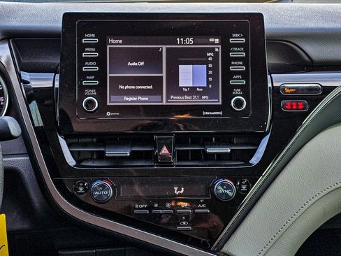 Used 2024 Toyota Camry LE image 16