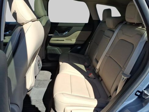 Used 2022 Lincoln Corsair Reserve w/ Equipment Group 201A image 9