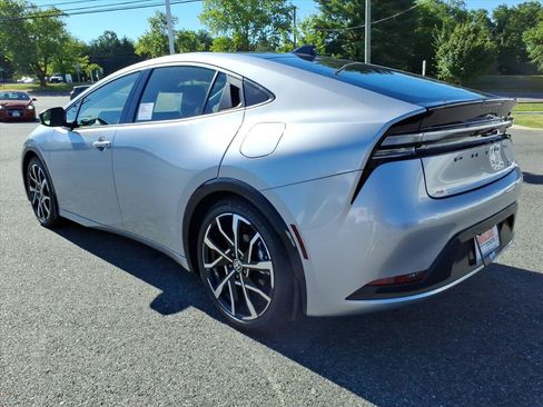 New 2026 Toyota Prius Plug-In Hybrid FWD image 7