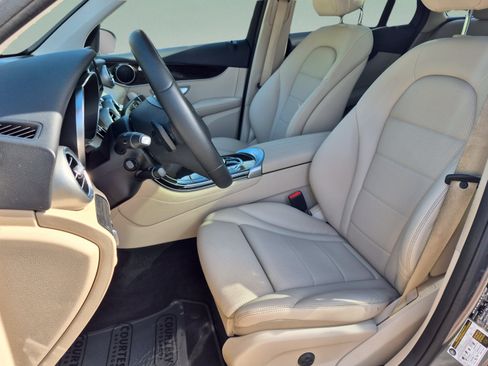 Used 2017 Mercedes-Benz GLC 300 image 19