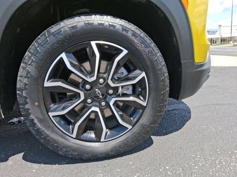 Used 2025 Chevrolet TrailBlazer ACTIV w/ Driver Confidence Package AWD/4WD image 13