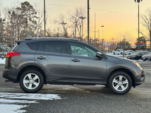 Used 2013 Toyota RAV4 XLE image 6