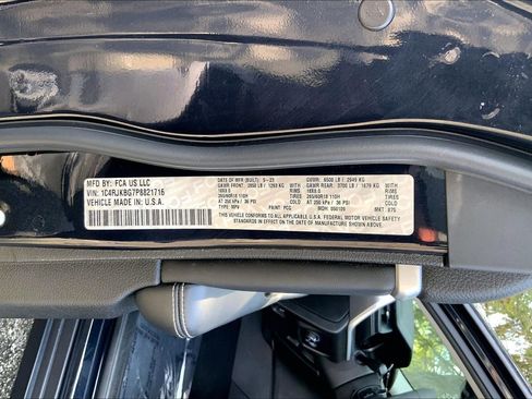 Certified 2023 Jeep Grand Cherokee L Limited AWD/4WD image 27