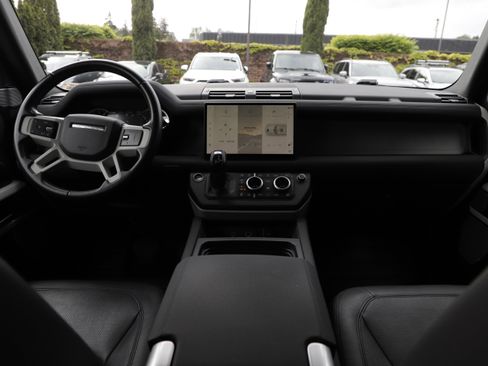 Certified 2023 Land Rover Defender 130 SE AWD/4WD image 14