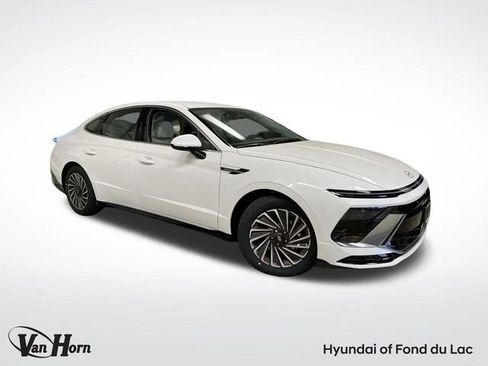 New 2025 Hyundai Sonata SEL image 1