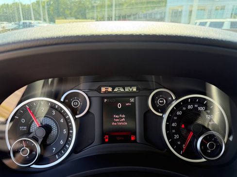 New 2027 RAM 2500 Big Horn AWD/4WD image 17