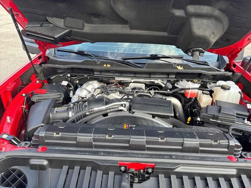 Used 2025 Chevrolet Silverado 2500 LT w/ Safety Package AWD/4WD image 32