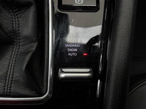 Used 2025 Jeep Compass Limited AWD/4WD image 23