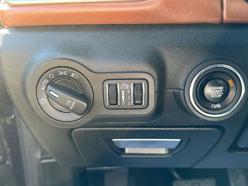 Used 2018 Maserati Ghibli S image 21