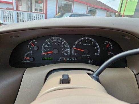 Used 1999 Ford Expedition XLT image 18