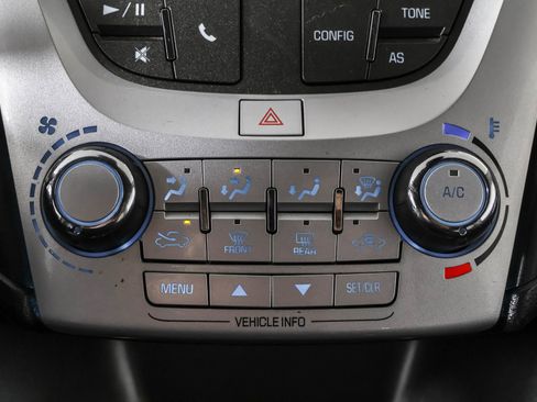 Used 2016 Chevrolet Equinox LT image 30