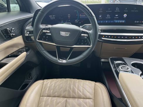 Certified 2024 Cadillac Lyriq Luxury w/ Nappa Leather Package AWD/4WD image 13