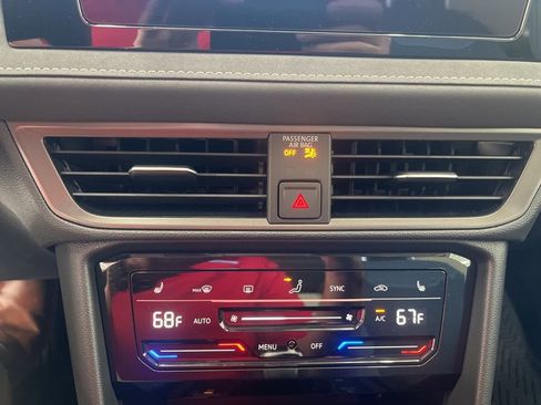 New 2026 Volkswagen Taos SE AWD/4WD image 27
