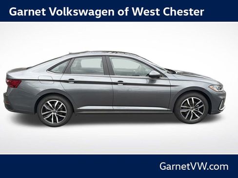 New 2026 Volkswagen Jetta SE FWD image 6