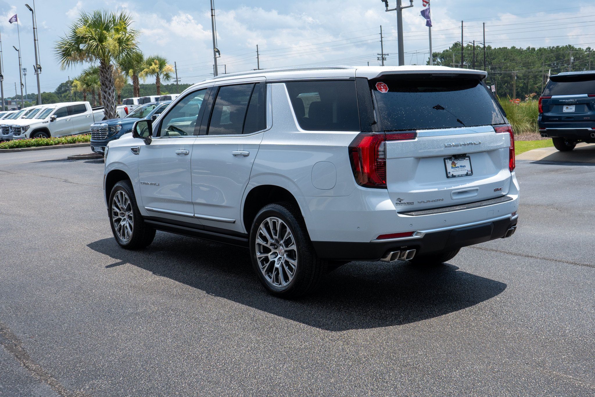 New 2026 GMC Yukon Denali w/ Denali Reserve Package AWD/4WD image 5