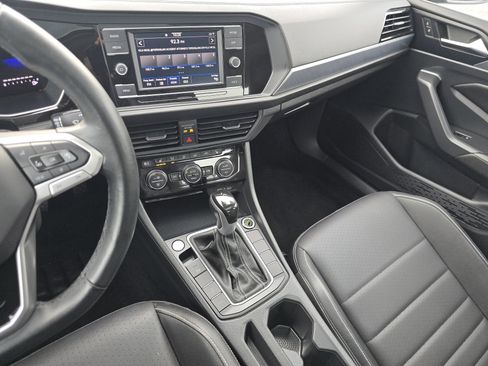 Used 2024 Volkswagen Jetta SE image 21